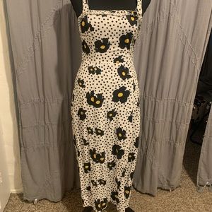 Long maxi dress: black, white, yellow. Thick straps.